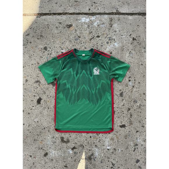 Soccer Other - Mexico National Team Soccer Jersey – Green/Red (Size L, Chevron Pattern)